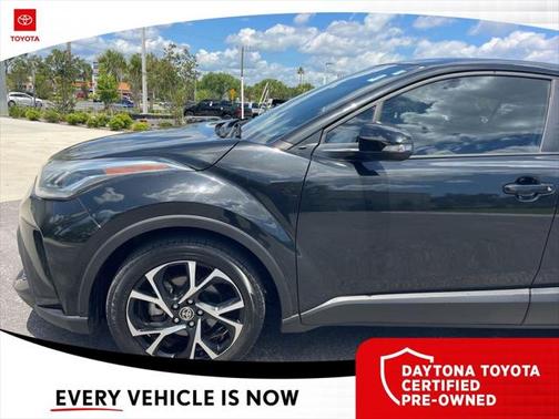 2022 Toyota C-HR XLE