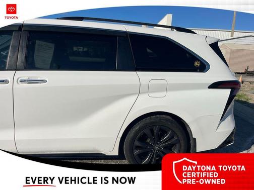 2022 Toyota Sienna XSE 7 Passenger