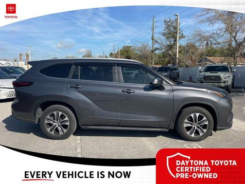 2024 Toyota Highlander Hybrid XLE