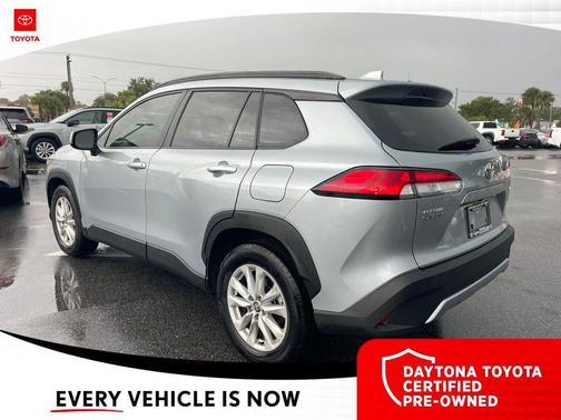 2024 Toyota Corolla Cross LE