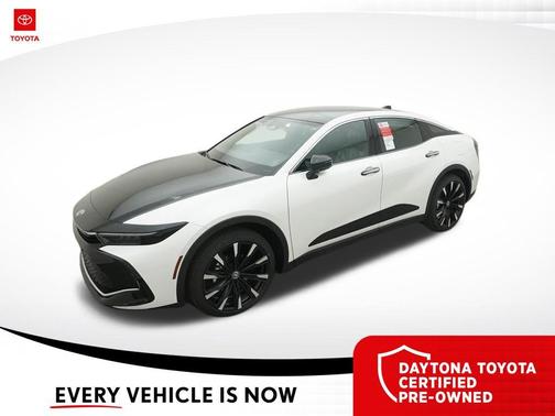 Black/Oxygen White 2024 Toyota Crown Platinum