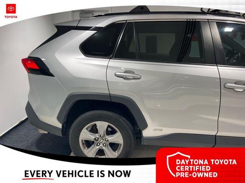 Silver Sky Metallic 2022 Toyota RAV4 Hybrid XLE