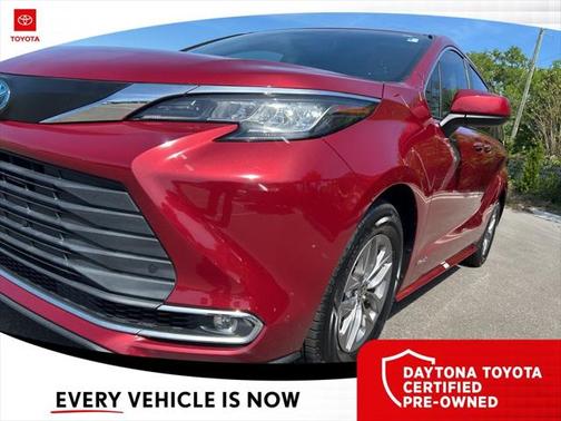 2021 Toyota Sienna XLE 8 Passenger