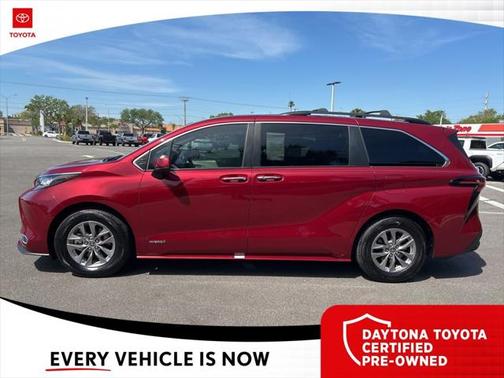 2021 Toyota Sienna XLE 8 Passenger