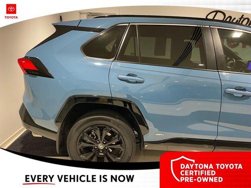 2024 Toyota RAV4 Hybrid SE