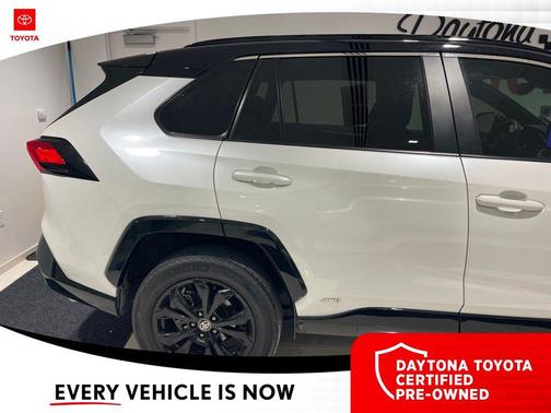 2023 Toyota RAV4 Hybrid SE