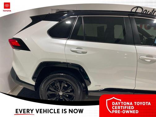 2023 Toyota RAV4 Hybrid SE