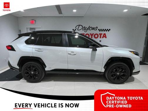 2023 Toyota RAV4 Hybrid SE