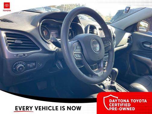 2022 Jeep Cherokee Latitude Lux