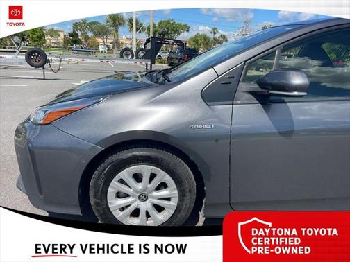 2021 Toyota Prius LE