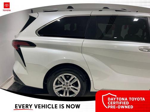 2022 Toyota Sienna Limited