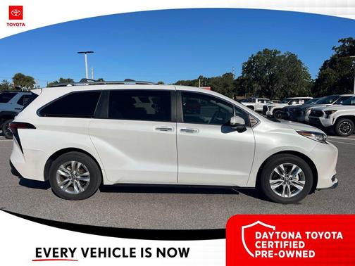 2022 Toyota Sienna Limited