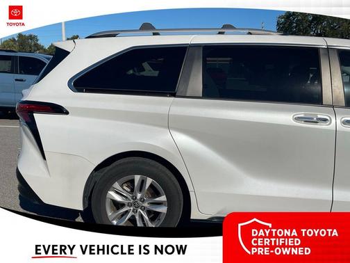 2022 Toyota Sienna Limited
