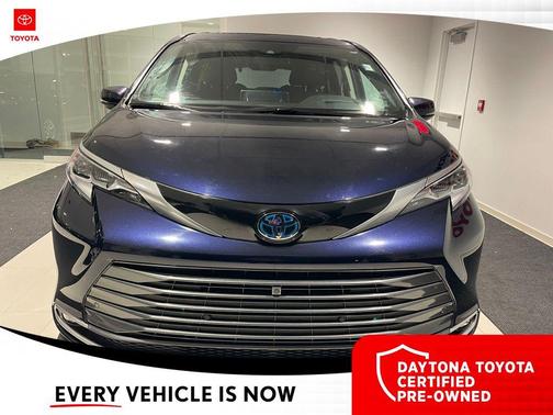 2023 Toyota Sienna Platinum