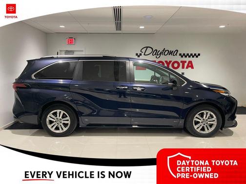 2023 Toyota Sienna Platinum
