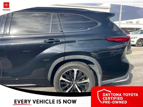 2022 Toyota Highlander XSE