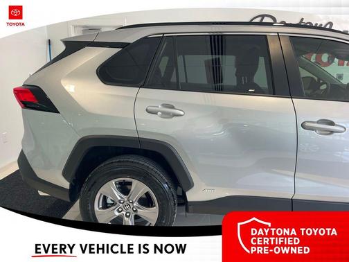 2025 Toyota RAV4 Hybrid XLE