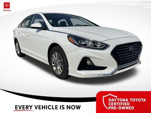 Quartz White Pearl 2018 Hyundai SONATA SE