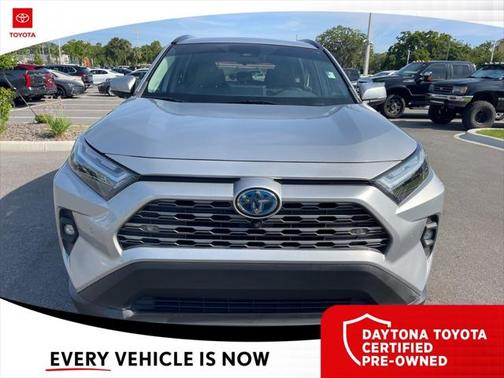 2022 Toyota RAV4 Hybrid SE