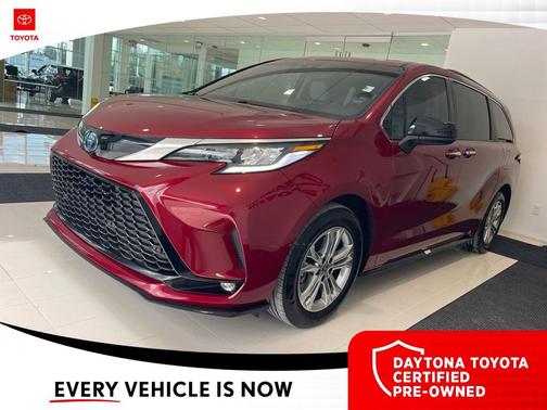2023 Toyota Sienna XSE 7 Passenger