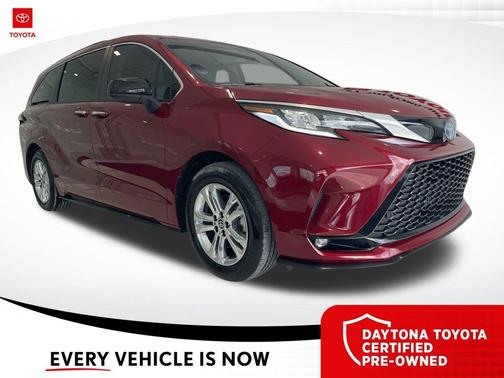 2023 Toyota Sienna XSE 7 Passenger