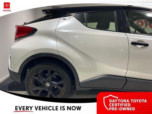2022 Toyota C-HR XLE