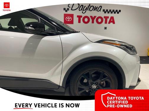 2022 Toyota C-HR XLE