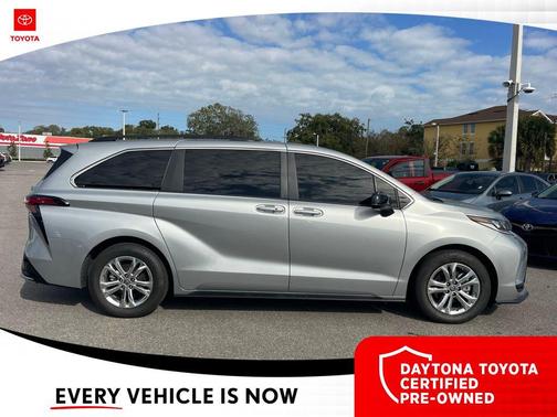 2023 Toyota Sienna XSE 7 Passenger
