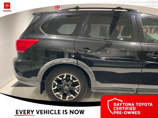 2020 Nissan Pathfinder SL 2WD