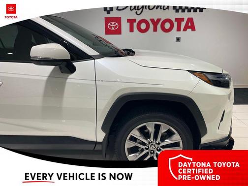 Blizzard Pearl 2022 Toyota RAV4 Limited