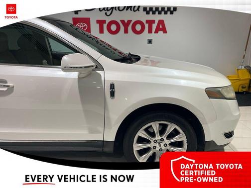 White Platinum Metallic Tri-Coat 2013 Lincoln MKT Base