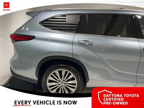 2023 Toyota Highlander Platinum