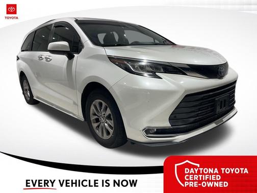 Wind Chill Pearl 2022 Toyota Sienna XLE