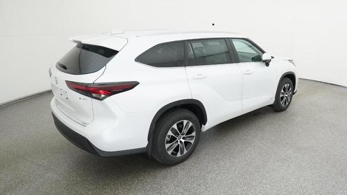 2026 Toyota Highlander Hybrid XLE