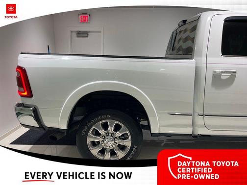 2022 RAM 2500 Limited Crew Cab 4x4 6'4' Box