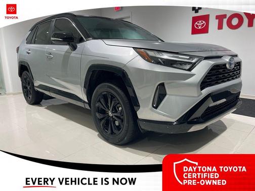 2022 Toyota RAV4 Hybrid SE