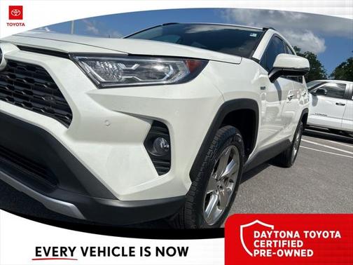 2020 Toyota RAV4 Hybrid SE