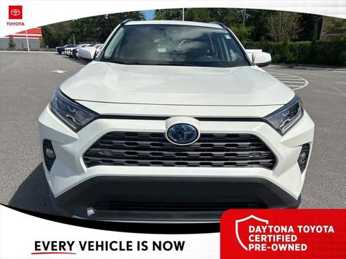 2020 Toyota RAV4 Hybrid SE