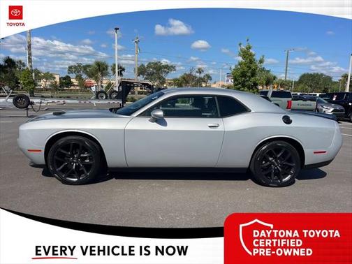 2022 Dodge Challenger SXT