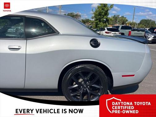 2022 Dodge Challenger SXT