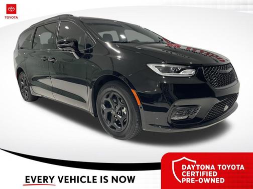 2025 Chrysler Pacifica Hybrid Premium S Appearance Pkg