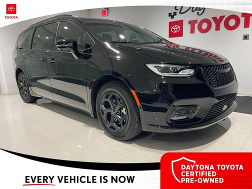 2025 Chrysler Pacifica Hybrid Premium S Appearance Pkg