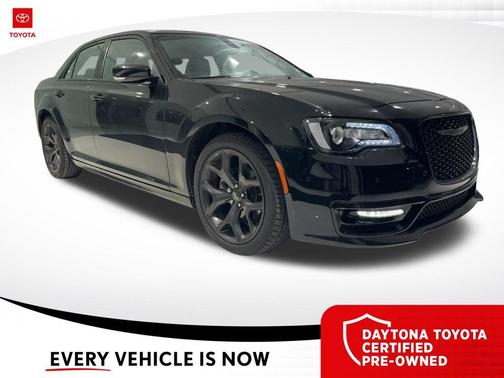 2023 Chrysler 300 Touring