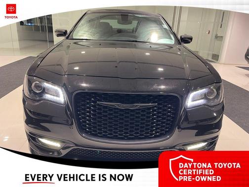 2023 Chrysler 300 Touring