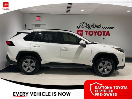 2025 Toyota RAV4 Hybrid XLE