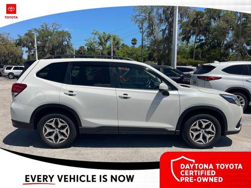 Crystal White Pearl 2024 Subaru Forester Premium