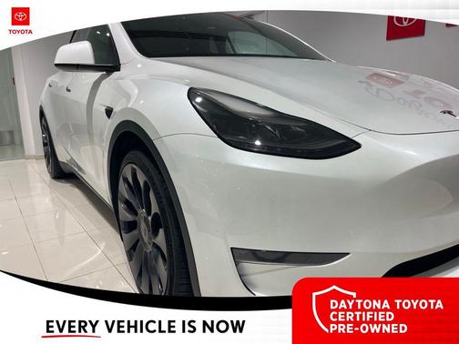 Pearl White Multi-Coat 2024 Tesla Model Y Performance Dual Motor All-Wheel Drive
