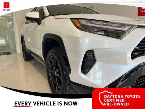 2025 Toyota RAV4 Hybrid SE