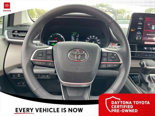 2024 Toyota Sienna XLE 8 Passenger