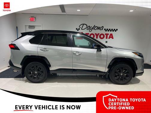 2023 Toyota RAV4 Hybrid SE